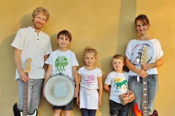The Family Tones