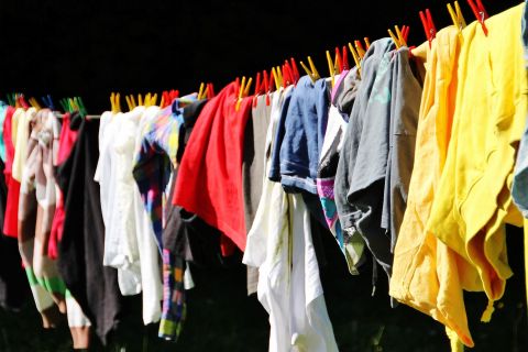 Gegen massive Verschwendung von Kleidern