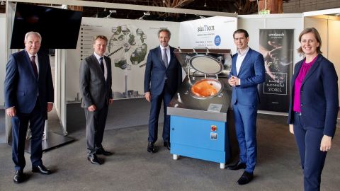 Leistungspräsentation Steiermark: Johann Christof (M.) präsentierte Landeshauptmann Hermann Schützenhöfer, Georg Knill (IV Steiermark), Bundeskanzler Sebastian Kurz und Landesrätin Barbara Eibinger-Miedl ein Gerät zur medizinischen Abfallsbehandlung und Desinfektion.