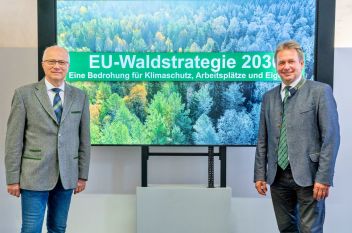 Landesrat Hans Seitinger und Landwirtschaftskammerpräsident Franz Titschenbacher