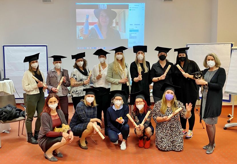 14 neue Lebens- und Sozialberaterinnen wurden jetzt in Graz ausgebildet