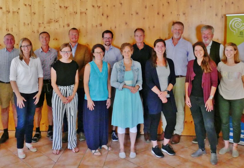 Gruppenfoto aller Partner des Netzwerk Naturwalds beim Jahrestreffen