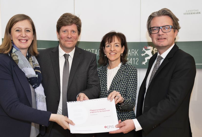 LRin MMag. Barbara Eibinger-Miedl, GF DI Dr. Wolfgang Habacher, Drin Karin Pesl-Ulm (Referatsleiterin Gesundheitsberufe Amt der Steiermärkischen Landesregierung), LR Mag. Christopher Drexler