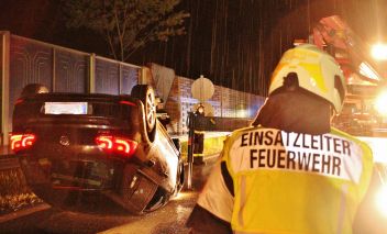 Schwerer Verkehrsunfall auf der B320