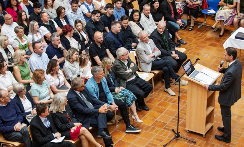 Feierliche Verabschiedung der AbsolventInnen