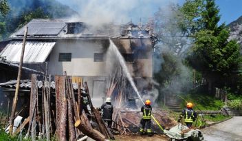 Gebäudebrand in St. Martin am Grimming