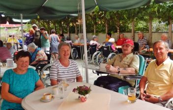 Terrassenfest im Pflegeheim in Trieben