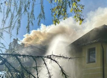 Dachstuhl in Vollbrand