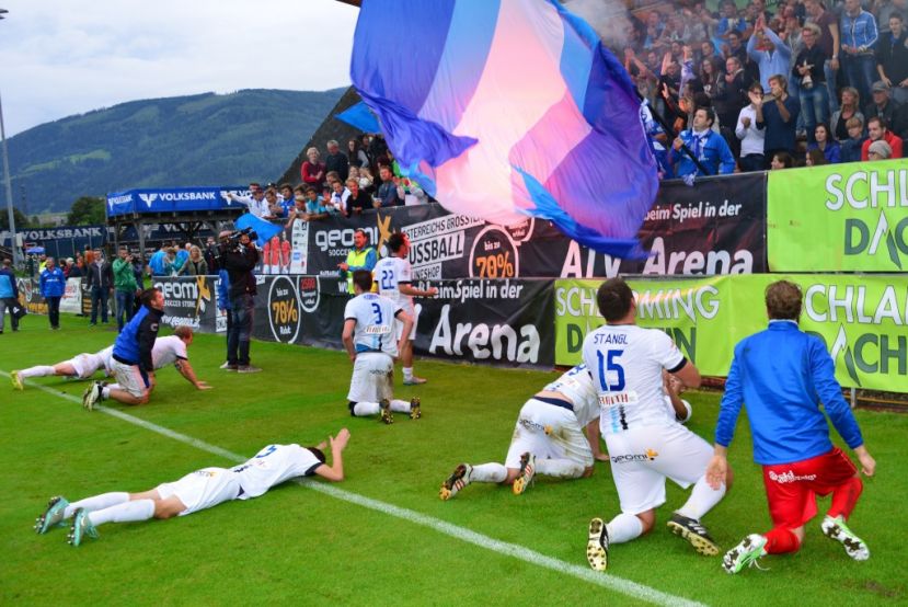 Hausherren im Derby-Glück