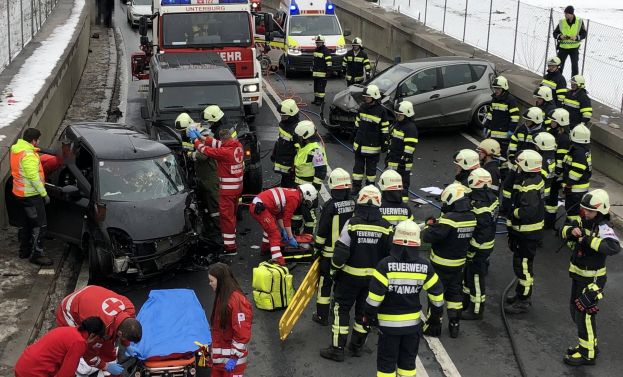 Schwerer Unfall auf der B320 bei Stainach