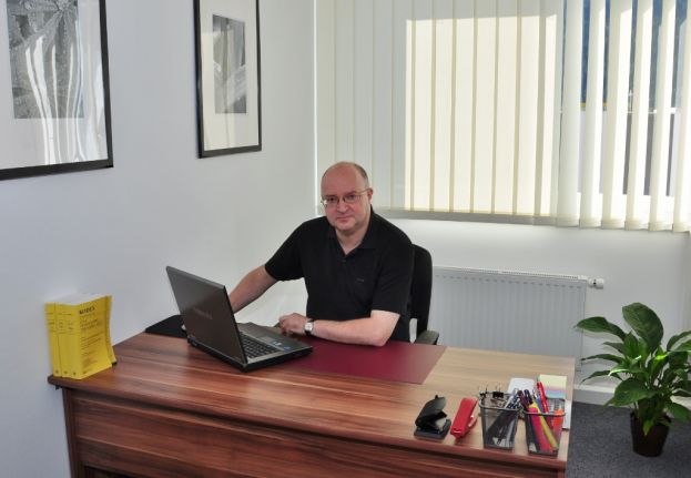 Mag. Augustin Tschernitz im Bürozentrum Liezen Werkstraße 30, 1. Stock