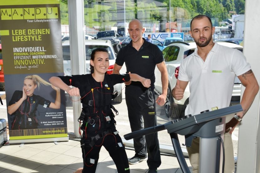 M.A.N.D.U. Show bei Mercedes