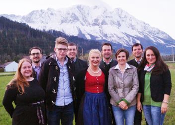 Viktoria Karadeniz, Markus Zeiringer, Bernhard Wohlfahrter, Walter Schmiedhofer, Claudia Gassner, Hans Zeiler, Silvia Zamberger, Martin Zeiler, Anja Fuchs sowie für das Grogger-Haus Ilse Rietzinger.