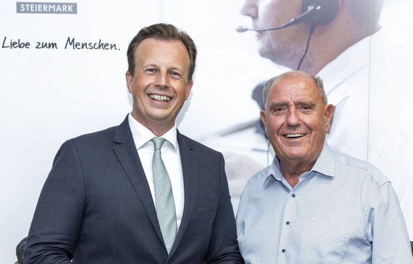 Gesundheitslandesrat Dr. Karlheinz Kornhäusl und Rotkreuz-Präsident Siegfried Schrittwieser