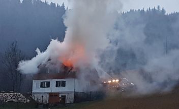 Verkehrsunfall und Brand in Lupitsch