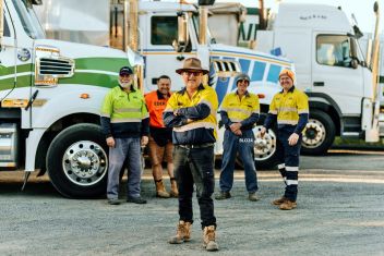 Brummifahrer feiern ein Trucker Fest