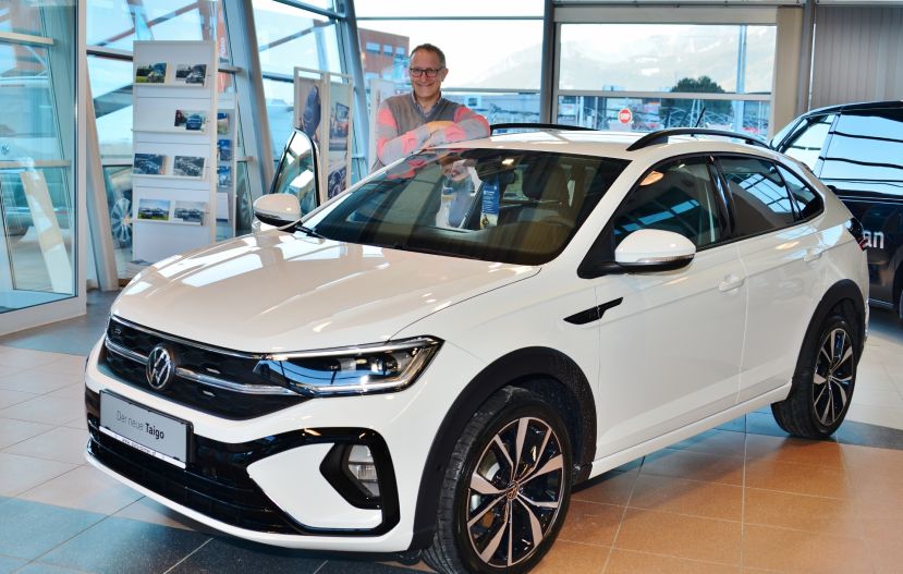 VW-Markenleiter Egon Gojer und der neue Taigo
