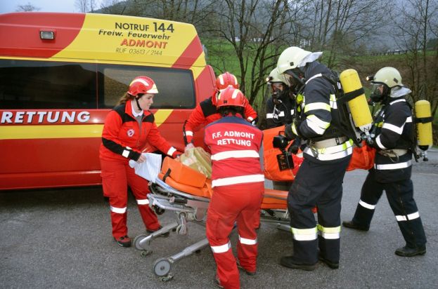 Männer, die durchs Feuer gehen!