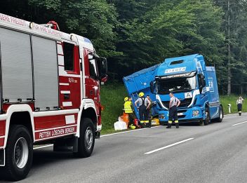 LKW-Unfall auf der B 145 am Pötschenpass