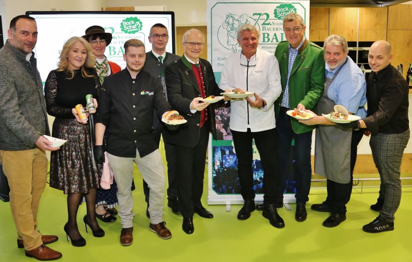 Gruppenbild mit LR Johann Seitinger