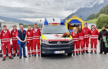 Sturmfest mit Segnung eines neuen Fahrzeuges