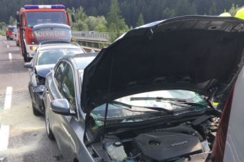 Verkehrsunfall mit 5 PKW auf der A9