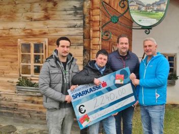 „Dahoam“ helfen mit guter Musik