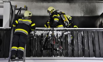 Zimmerbrand in einem Siedlungshaus