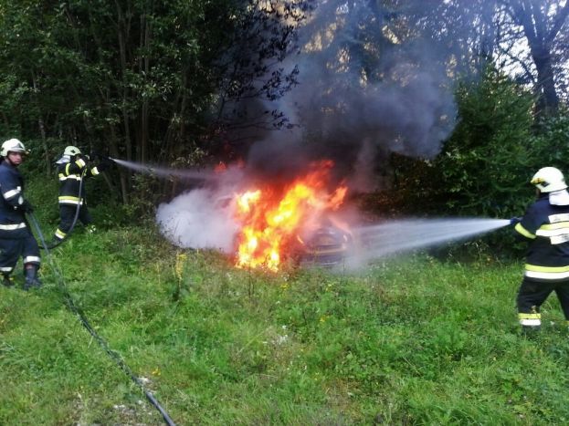 Fahrzeugbrand in Trieben