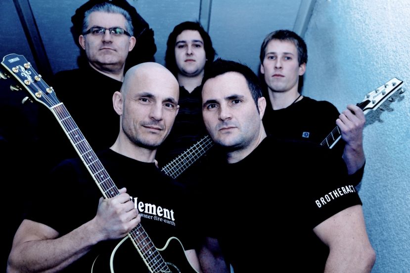 Erste Studio Album von Brotheract