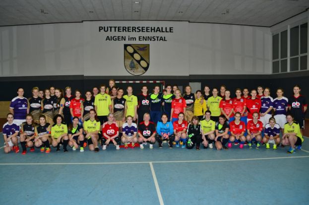 Der Ball rollte in der Puttererseehalle