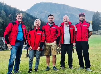 Albin Beichler (Hausherr + Wirt), Rechnungsprüferin Melanie Denng, Ortseinsatzleiter Lukas Krinner, Stv. Ortseinsatzleiter Rudi Wiesenbauer, Schriftführer Enrico Radaelli