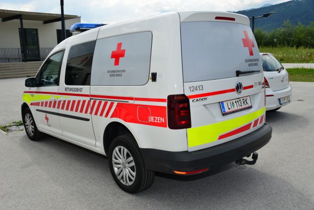 Fußgängerin mit PKW schwer verletzt