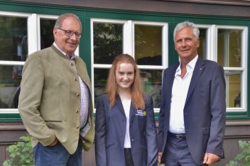 Präsident Herbert GASPERL , Johanna Klade und Past Präsident André LEERS vom Rotary Club Ausseerland.