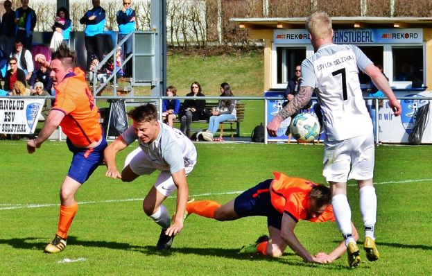 Vom Fußballplatz in den Gerichtssaal