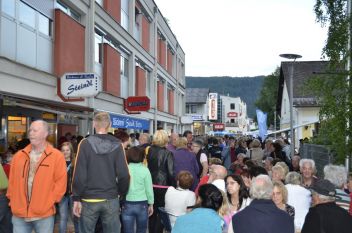 Einkaufstadt lädt zur Shopping Night