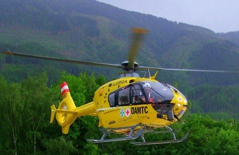 Landwirt stürzte mit Motorkarren ab