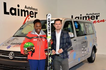 Sabrina Simader mit Thomas Otter (GF) vom Autohaus Laimer Liezen