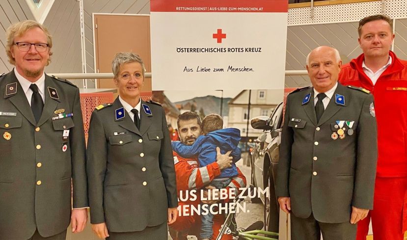 Versammlung der Rot Kreuz Bezirksstelle