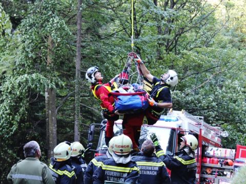 Menschenrettung nach Unfall mit Quad