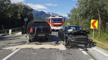 Schwerer Verkehrsunfall auf der B320