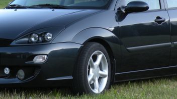 Achten sie auf die Beine ihres Autos