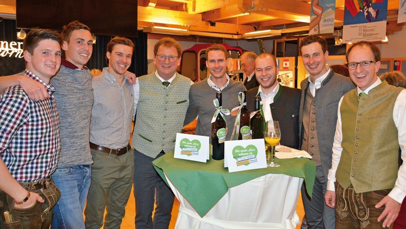 Die engagierten „Jungen“ der Hauser Volkspartei: Josef Promok, Mathias Danklmayer, Simon Hartweger, Gerhard Schütter, Andreas Gruber, Karl Watzinger, Matthias Gruber und Matthias Schwab