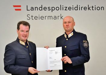 Landespolizeidirektor Gerald Ortner gratulierte herzlich zur neuen Funktion und wünschte für die kommenden Aufgaben alles Gute.