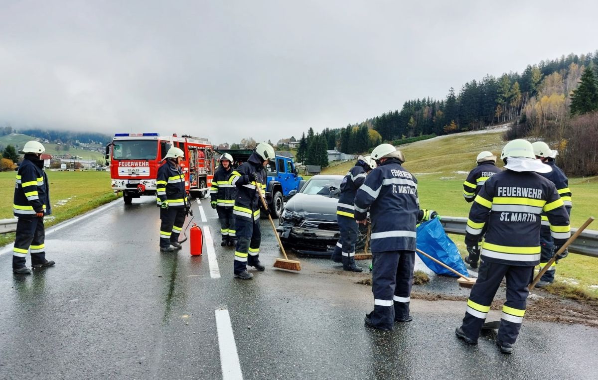 Verkehrsunfall auf B320 bei Tipschern