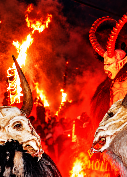 Über 50 Krampus-Passen stürmen das Paltenstadion!