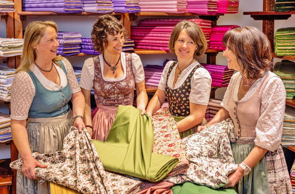 Ausseer Dirndl und die Kunst der Trachtenmode