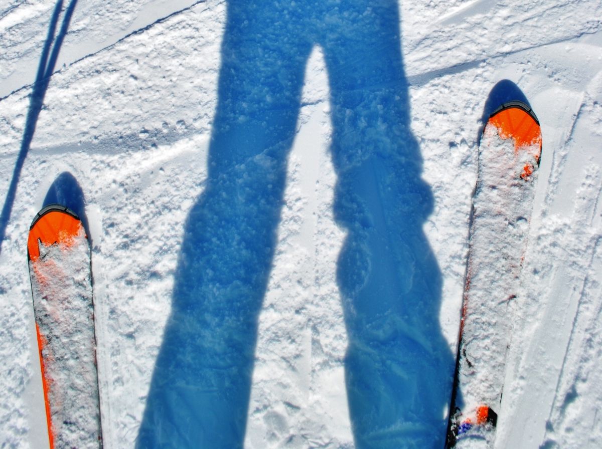 Alkoholisierte Skifahrerin übersieht Windenseil