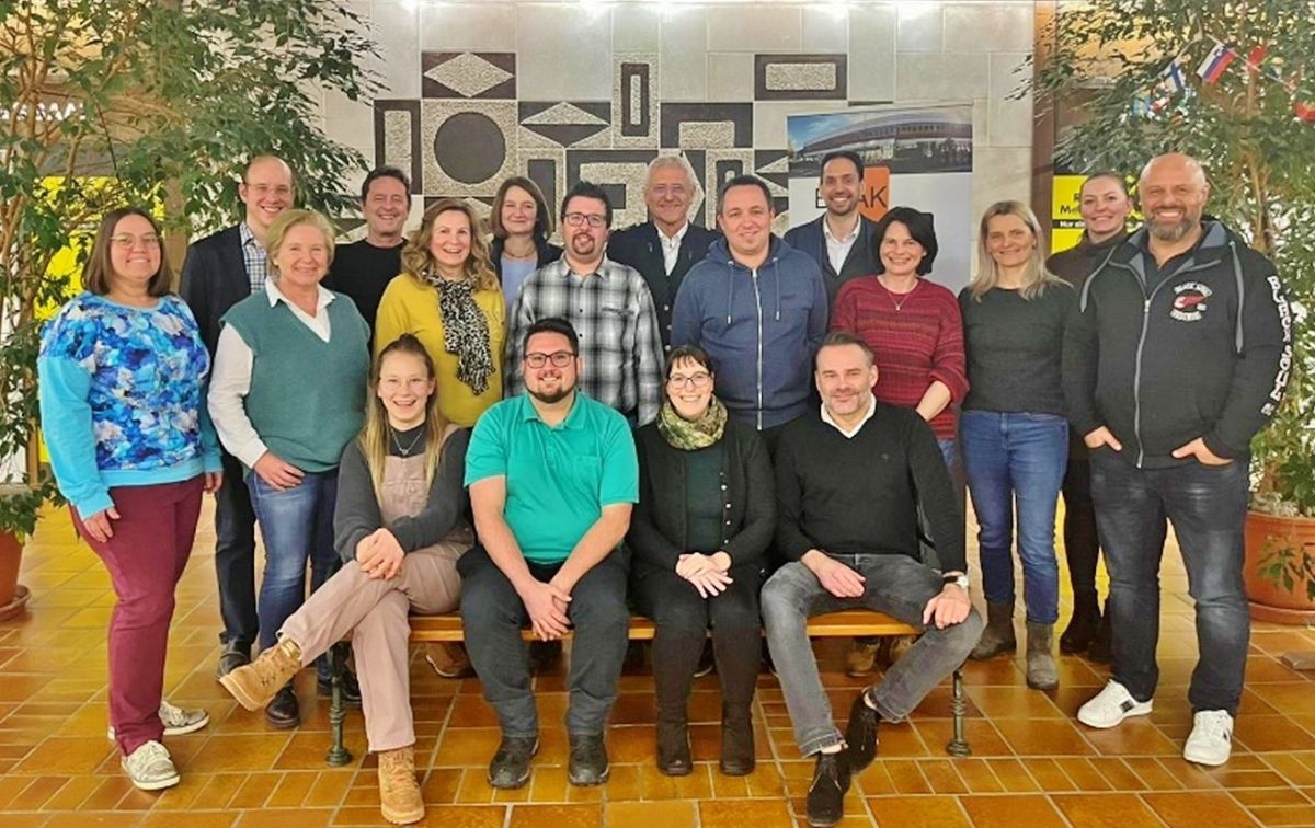 Neuer Absolventenverein der HAK