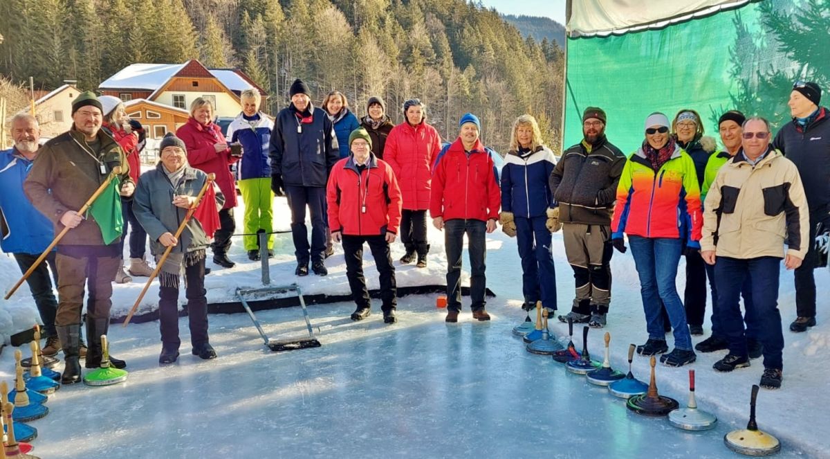 Schützengilde triumphiert beim Eisstockschießen